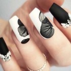 Elegáns fekete nail art minták