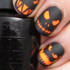 Halloween nail art narancssárga, fekete