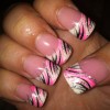 Rózsaszín, fekete nail art minták