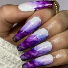 Nail art lila és fehér
