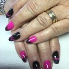 Nail art rózsaszín fekete